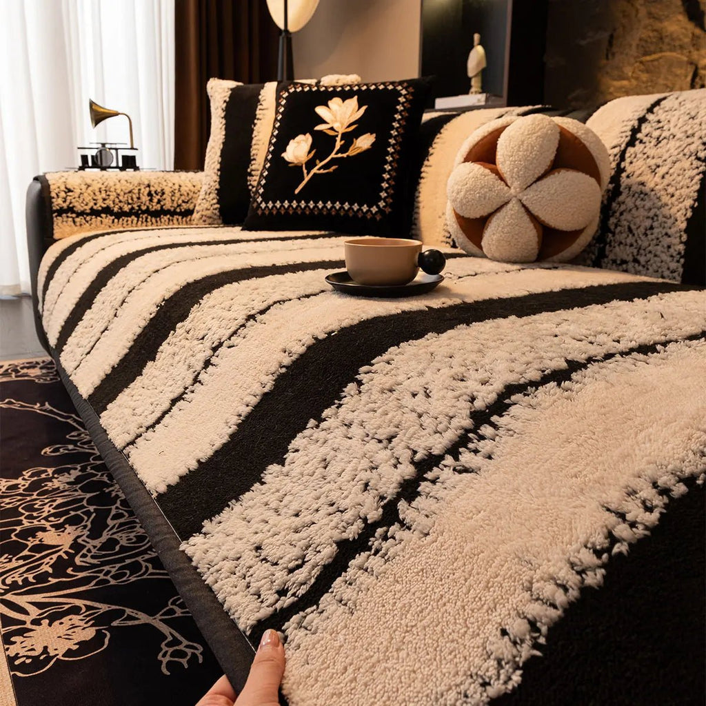 CozyGuard Plush Non-Slip Couch Cover, Universal Sofa Protector Against Hair and Dirt | Temsk