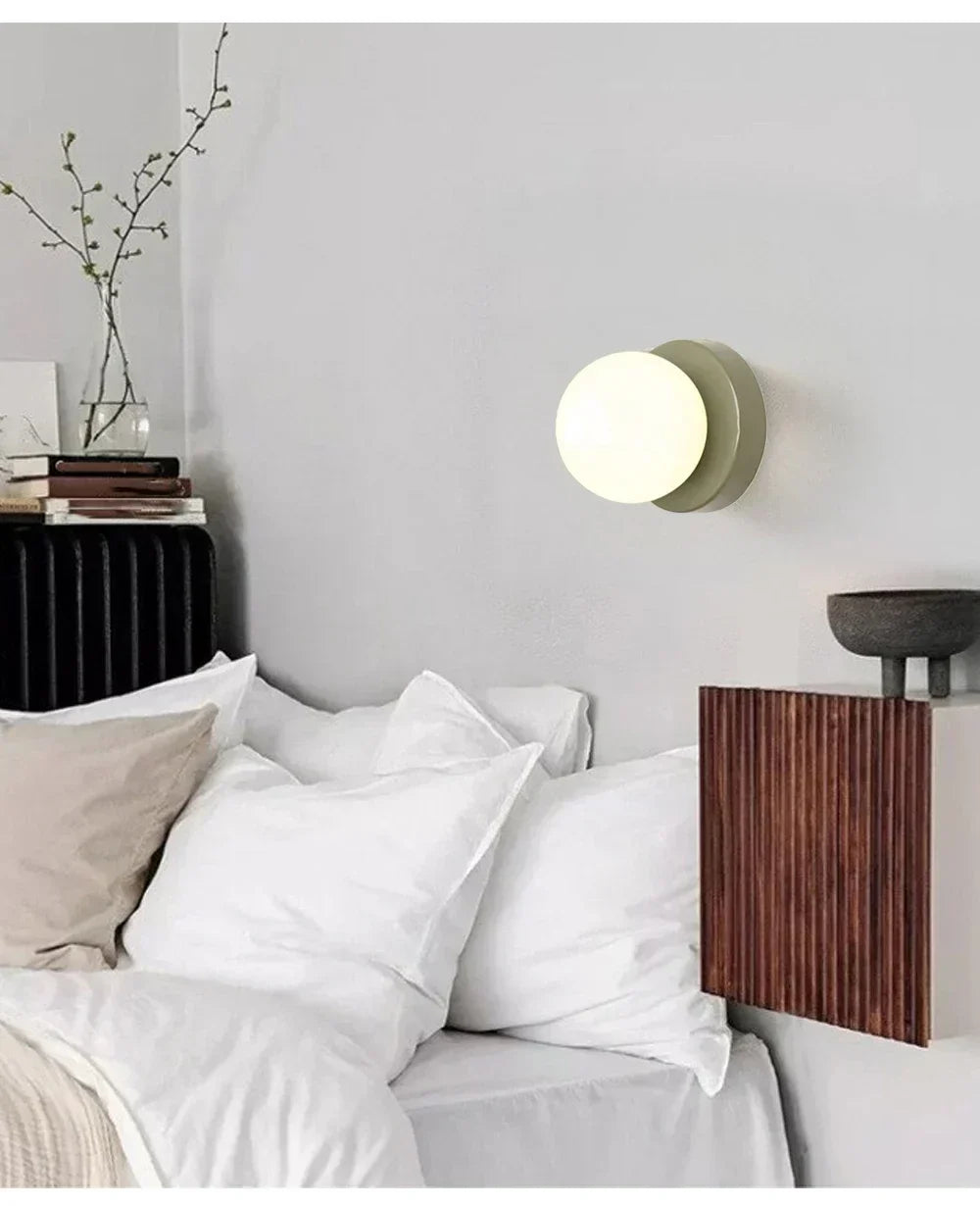 Macaron LED-Wandlampe mit farbigem Glas für moderne Innenräume | Temsk