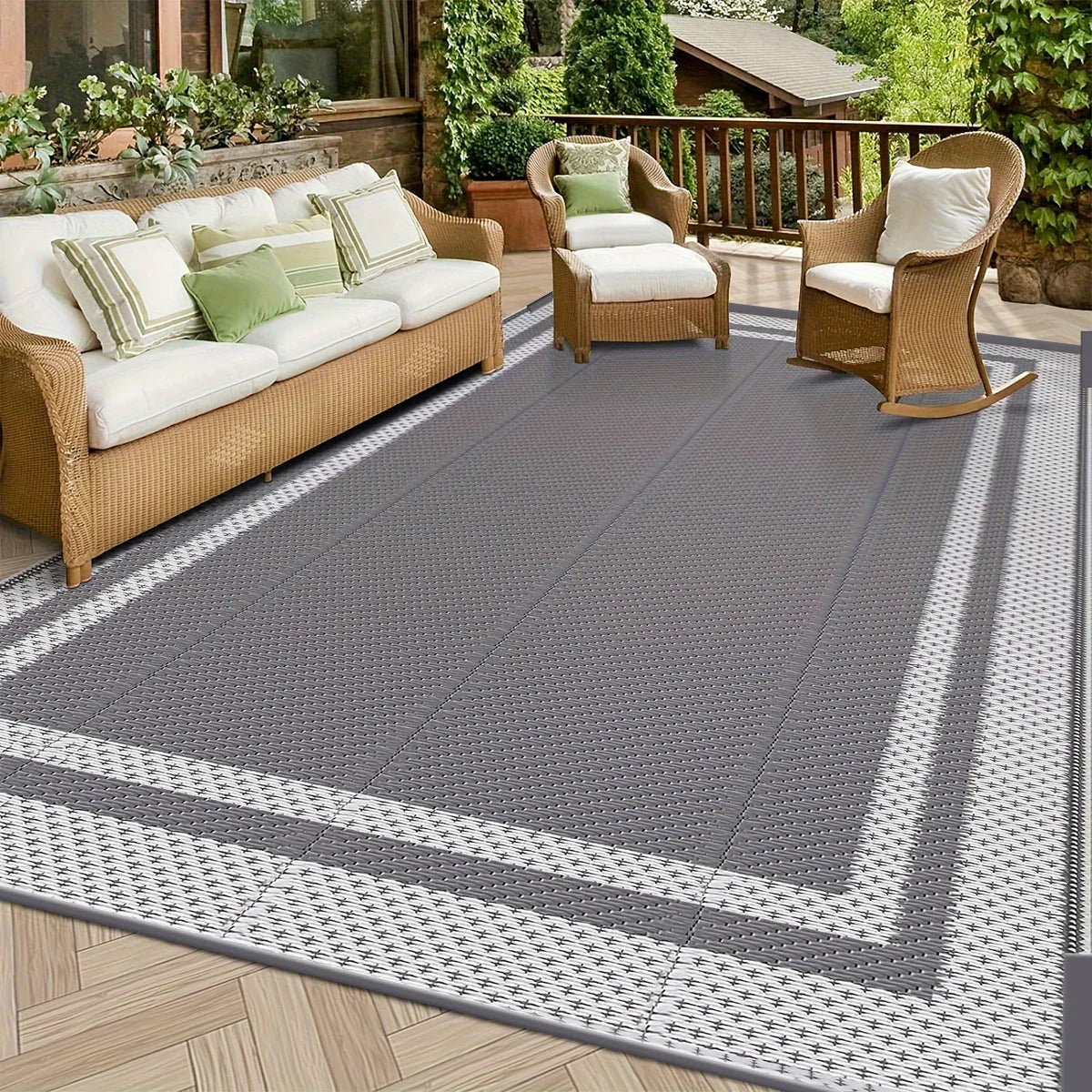 Coastal Retreat grau-weißer wendbarer Outdoor-Teppich für Terrassen | Temsk