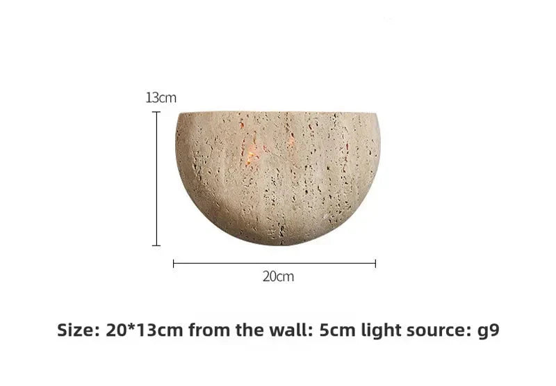 Wabi-Sabi Stein-Wandleuchte mit natürlichem Travertin-Halbkugelschirm | Temsk