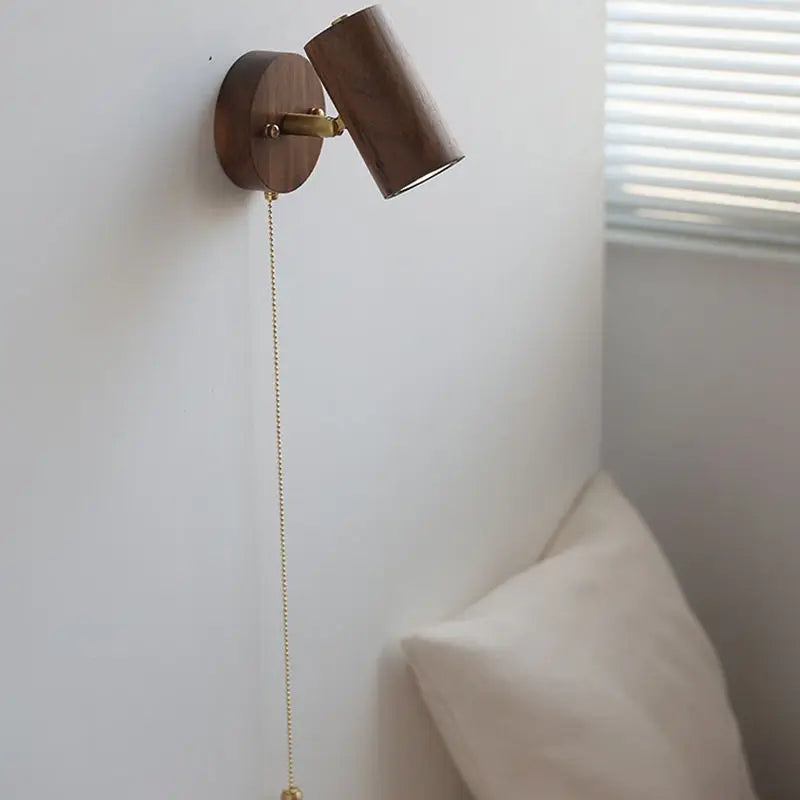 Arlo Walnuss Wandleuchte mit LED-Strahler Retro-Stil | Temsk