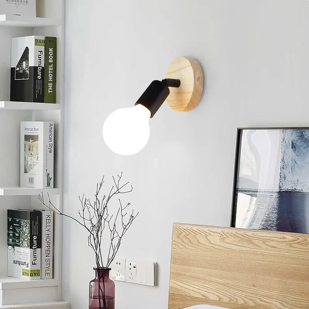 Vintage Wandleuchte mit verstellbarem Holz- und Metallschirm | Temsk