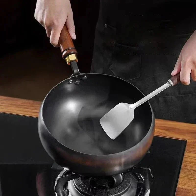 ForgeRoot Hand Forged Cast Iron Pan With Wooden Handle And Optional Lid (24/28 cm) | Temsk