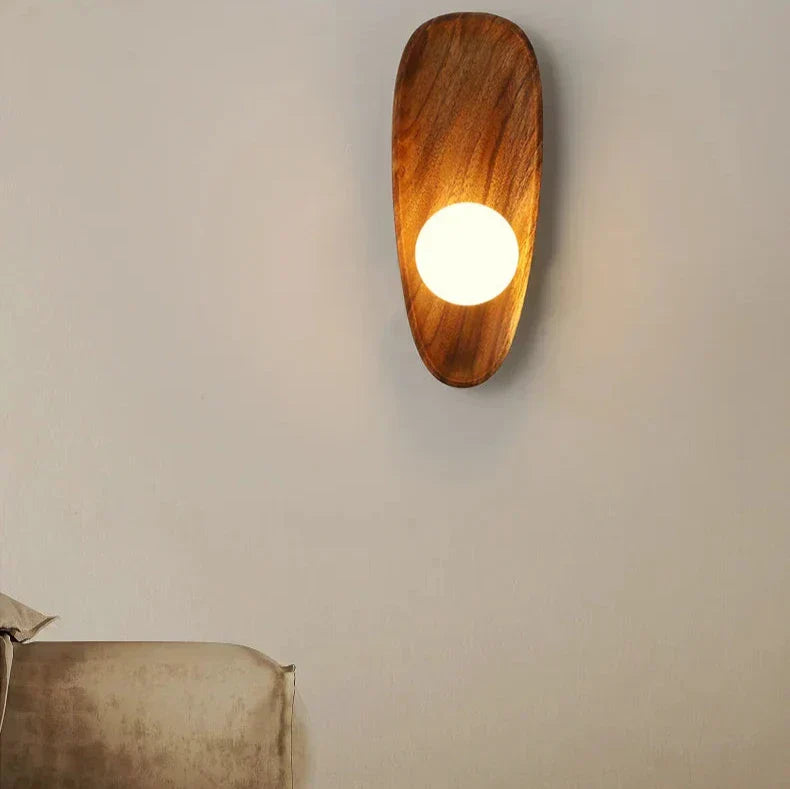 Verdara Wood Wall Lamp With Natural Warm Glow For Cozy Ambience | Snurv | Temsk