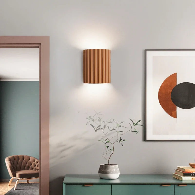 Nordic Resin Wall Lamp With Ambient Glow For Indoor Spaces | Temsk