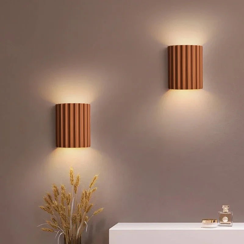Nordic Resin Wall Lamp With Ambient Glow For Indoor Spaces | Temsk