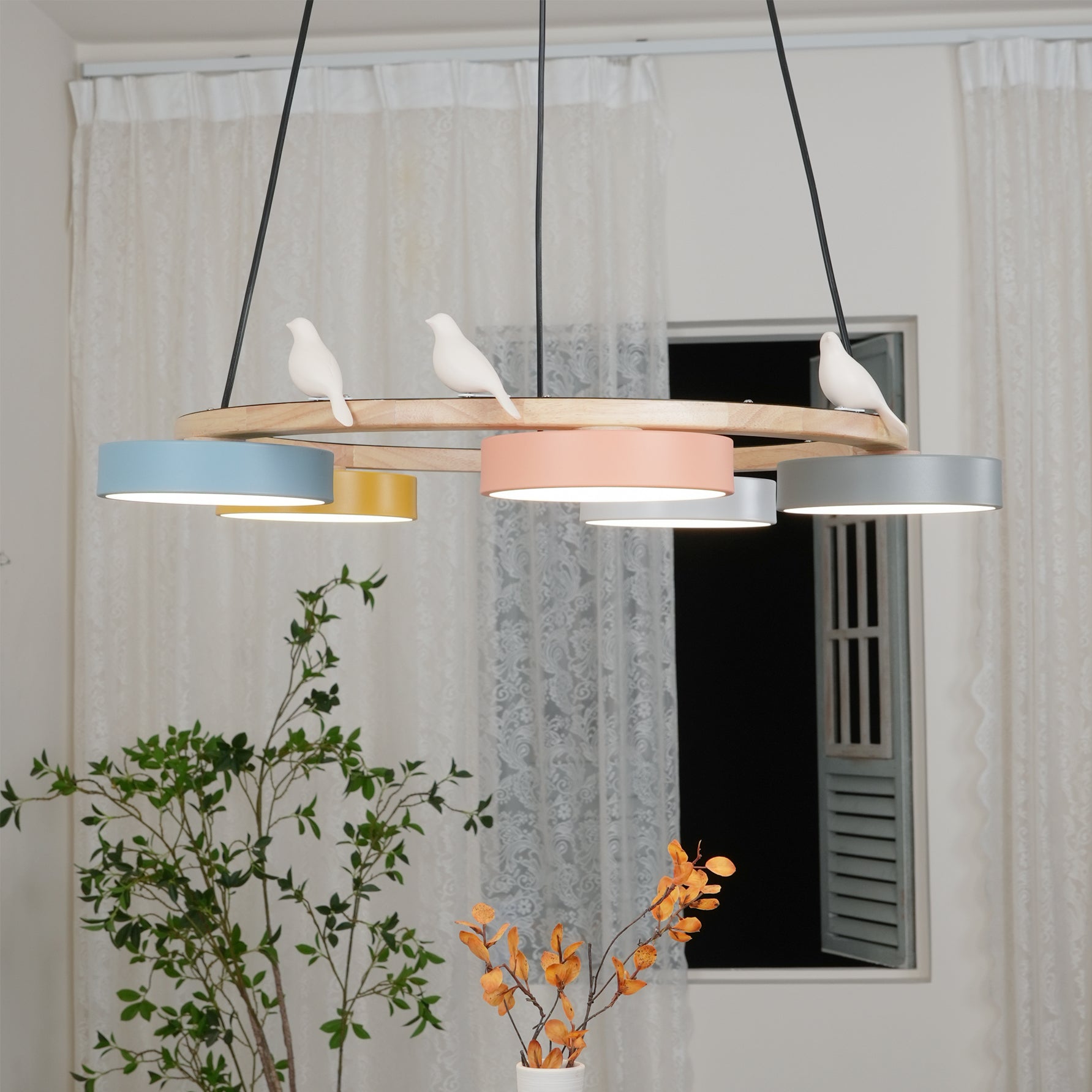 Sienna Vogelrunder Kronleuchter mit naturinspiriertem LED-Licht | Temsk