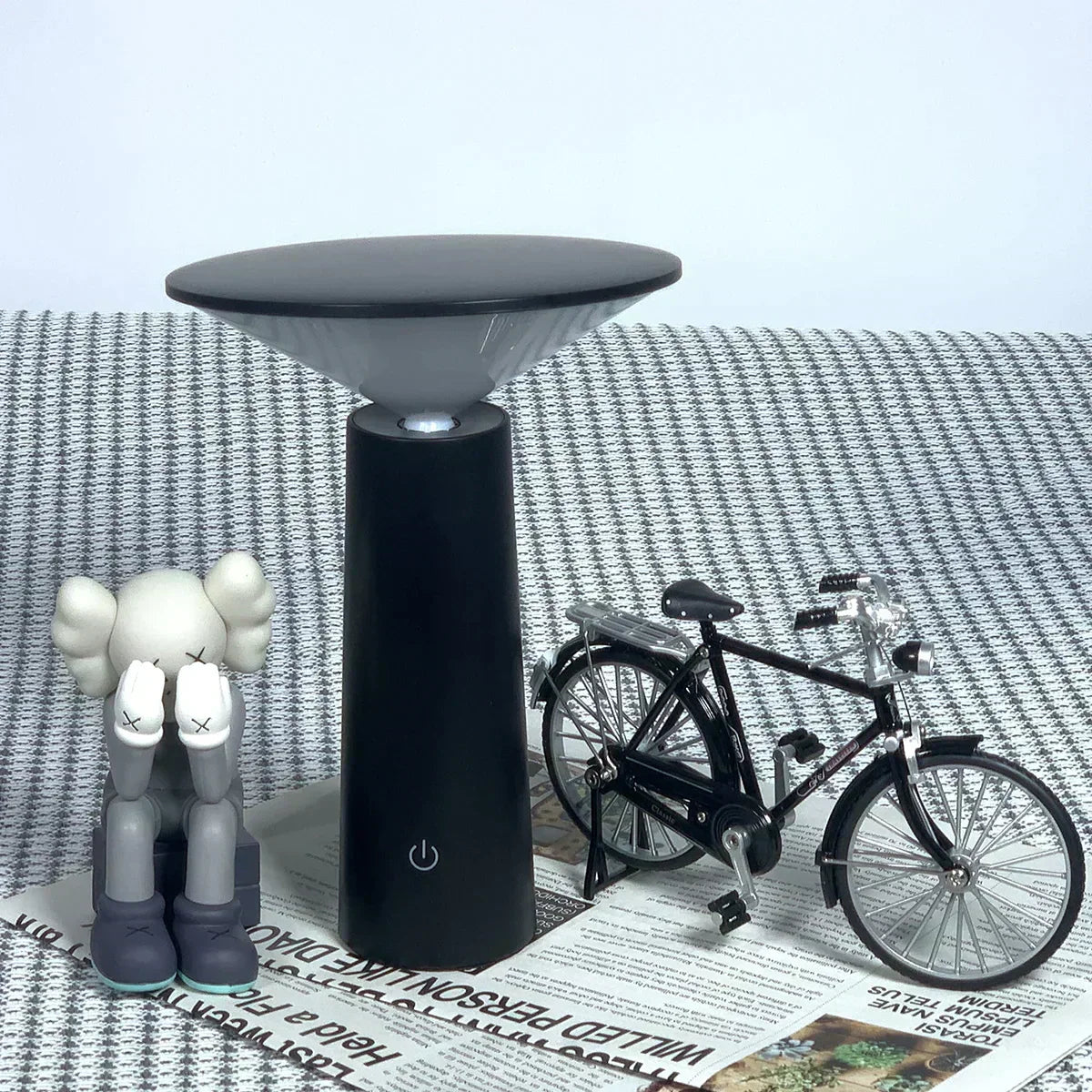 AuraNova Cordless Table Lamp With Dimmable Remote Control | Temsk