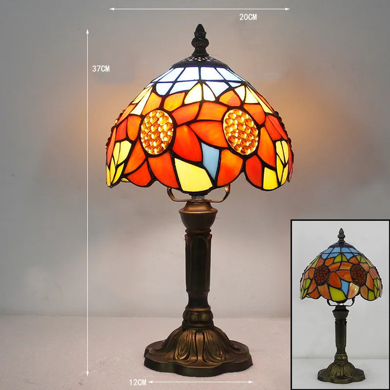 NovaGlow stolní lampa ve stylu Tiffany pro domácí nebo kancelářské použití | Temsk