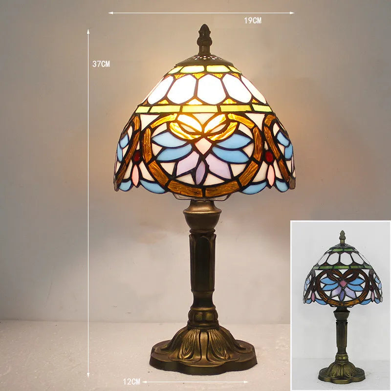 NovaGlow stolní lampa ve stylu Tiffany pro domácí nebo kancelářské použití | Temsk