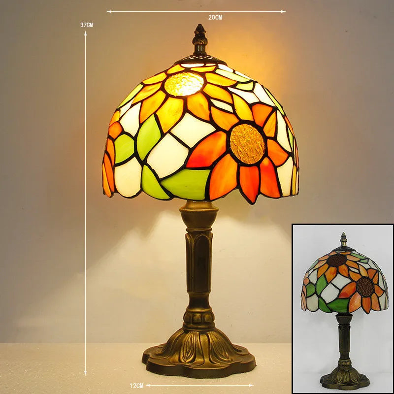 NovaGlow stolní lampa ve stylu Tiffany pro domácí nebo kancelářské použití | Temsk