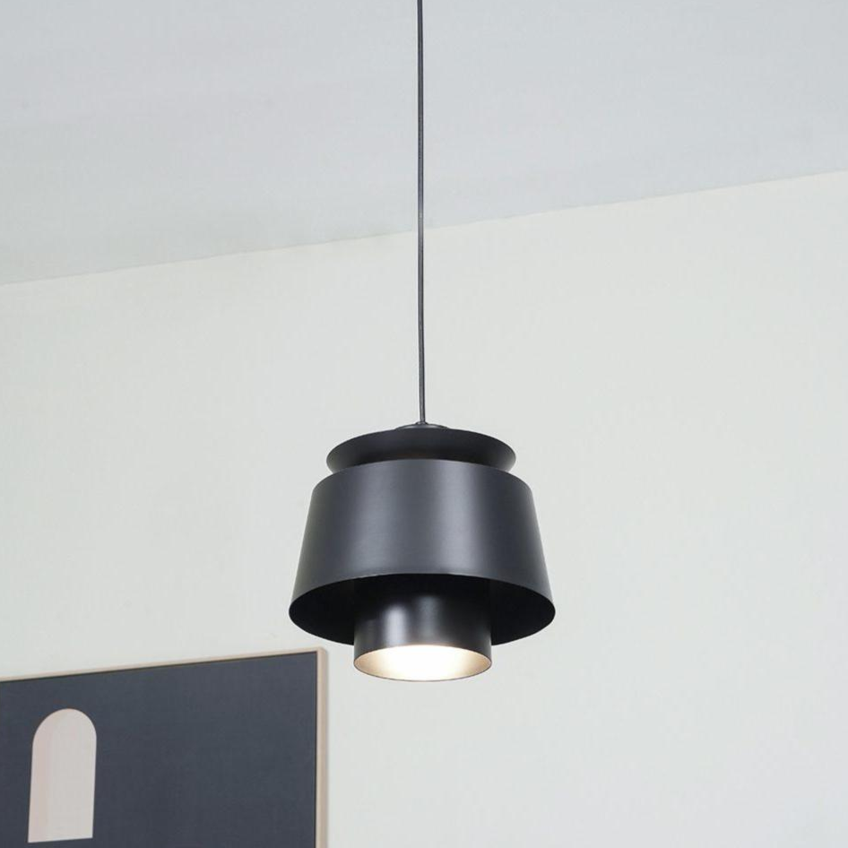 Astraea Pendant Light Elegant Star Inspired Ceiling Light | Snurv | Temsk