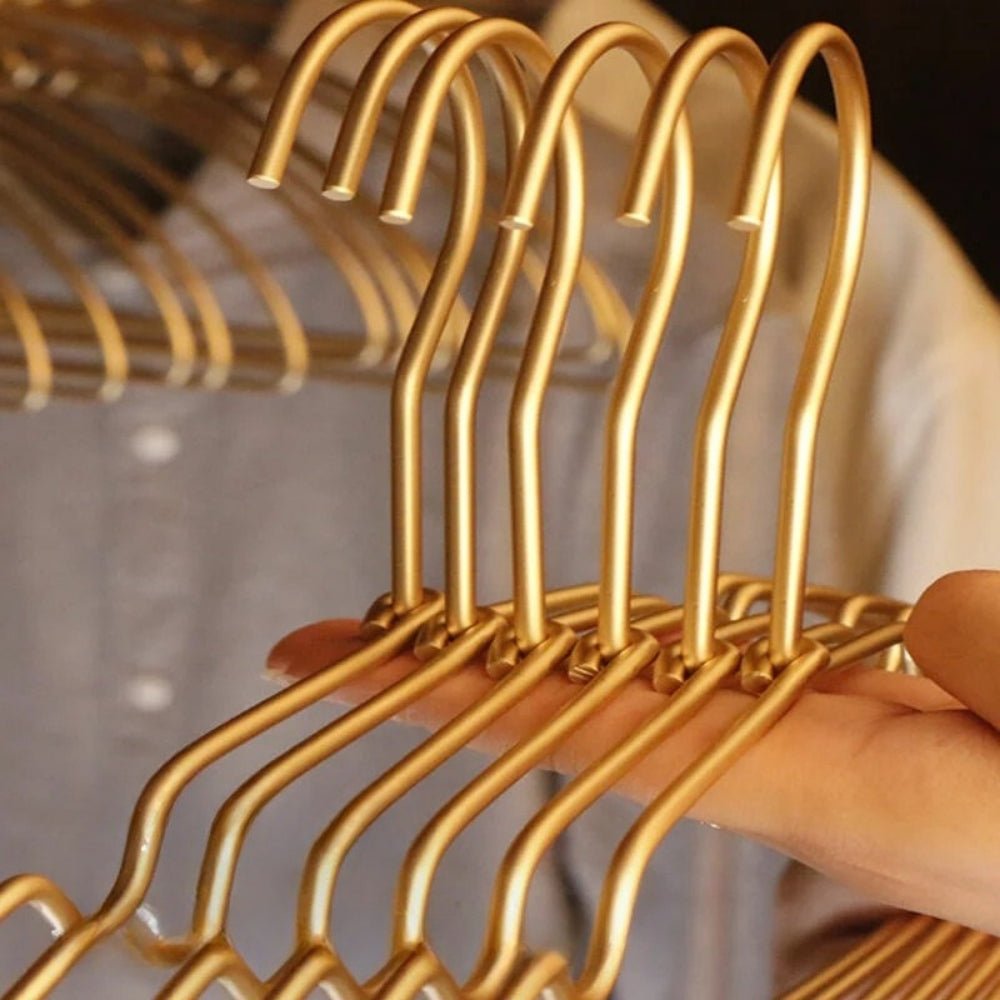 NovaHanger Ultra-Compact Space-Saving Hangers, 10-Pack For Tidy Wardrobes | Temsk