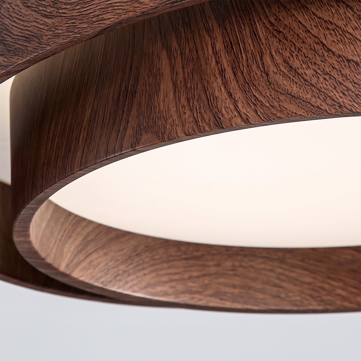 Vaako Walnuss-Finish moderne LED-Deckenlampe für Wohnräume | Temsk