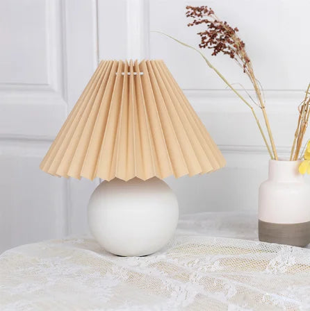 Nova Vintage Pleated Table Lamp With Classic Charm | Temsk