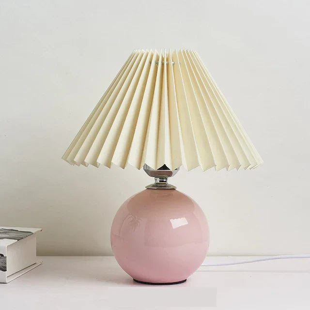 Nova Vintage Pleated Table Lamp With Classic Charm | Temsk