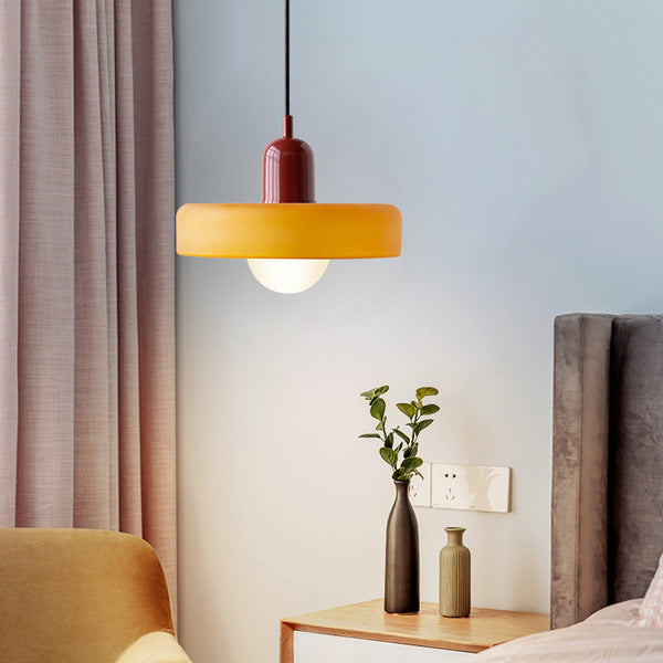Nordische Pendelleuchte mit Retro-Glas-Look für bunte moderne Räume | Temsk