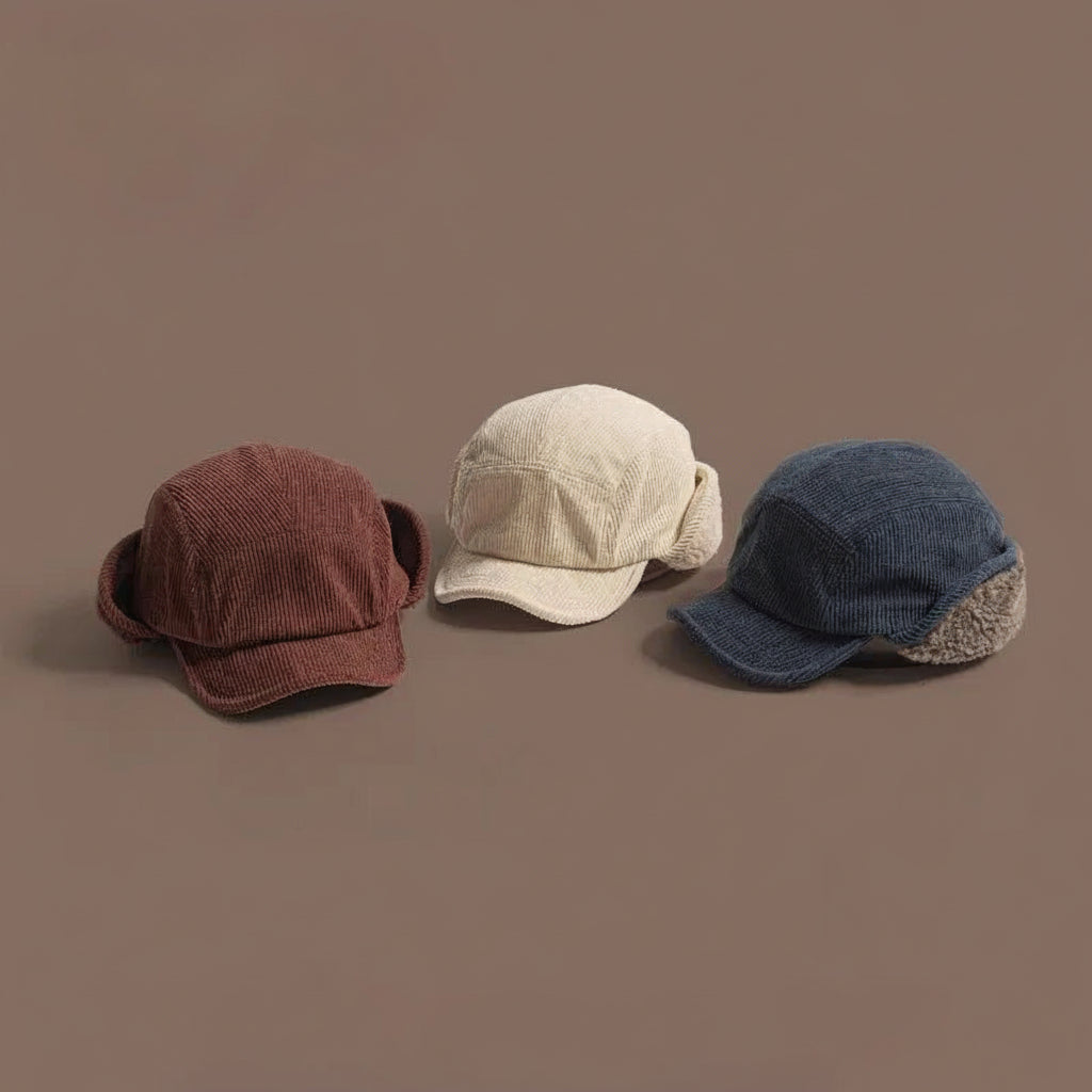 Unisex Wintermütze mit Ohrenklappen, geripptem Strick außen und Fleece-Futter | Temsk