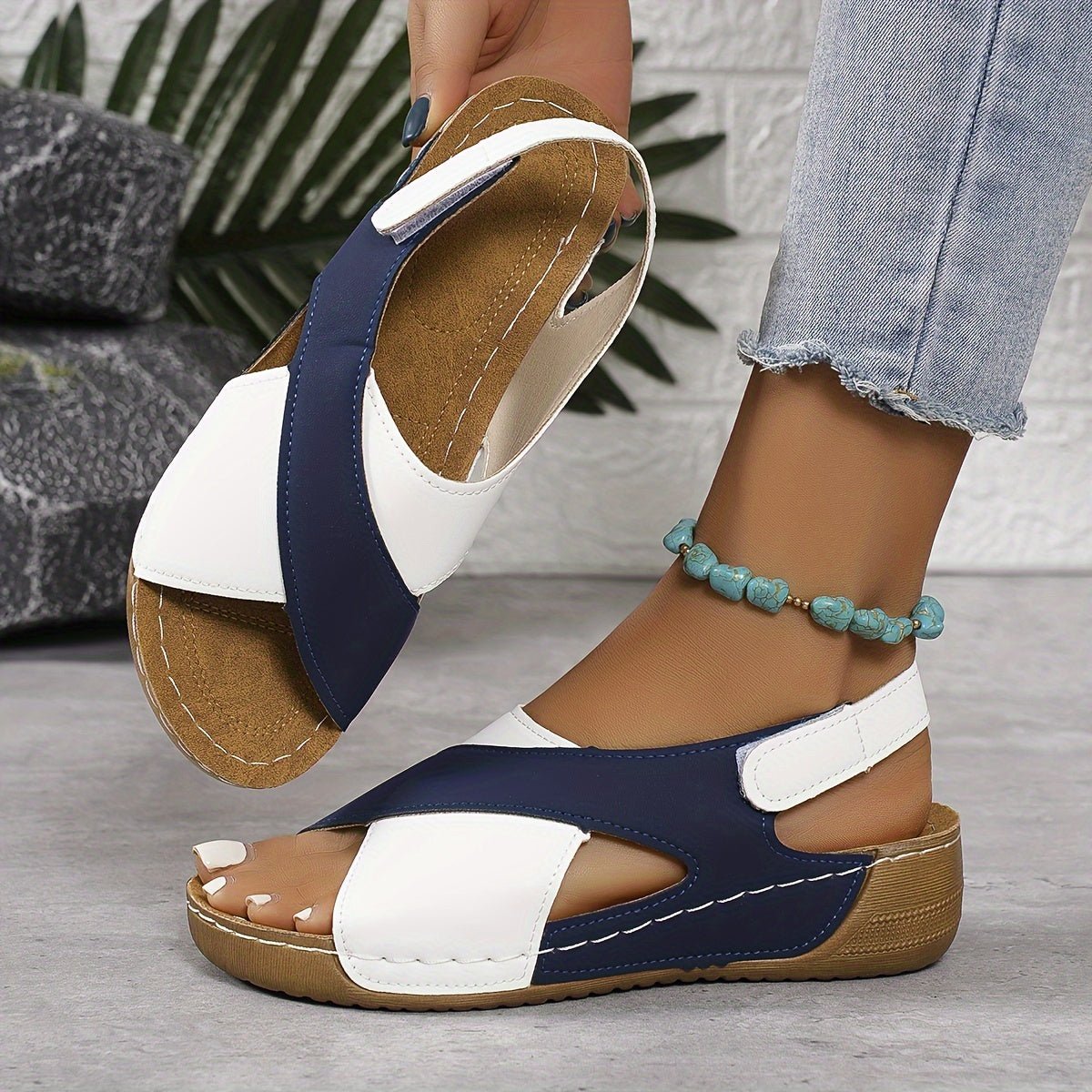 Lightweight Women's Hiking Sandals With Adjustable Straps, Size Options | Temsk