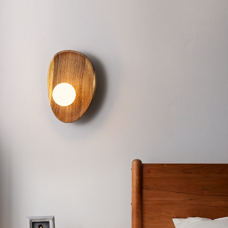 Verdara Wood Wall Lamp With Natural Warm Glow For Cozy Ambience | Snurv | Temsk