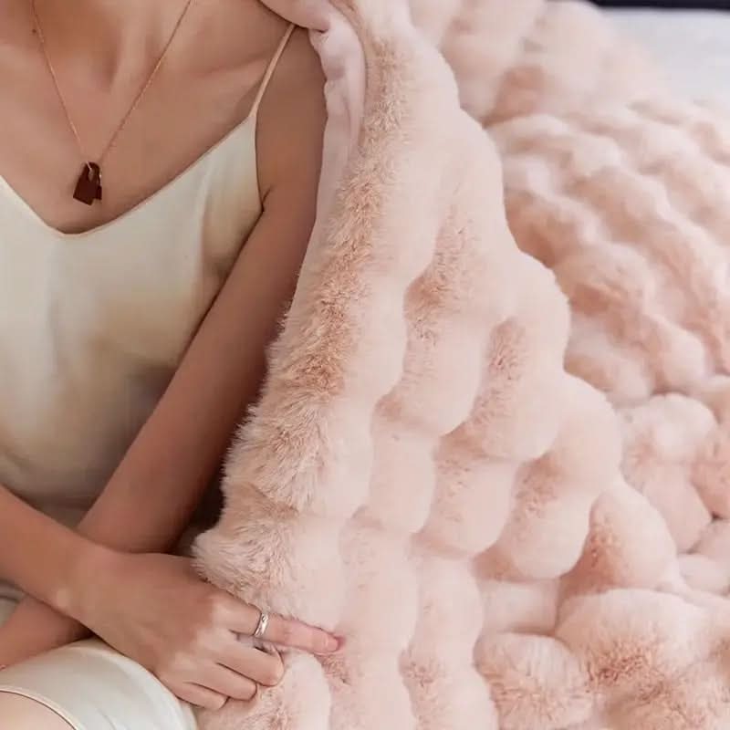 CozyNest Ultra-Soft Blanket For Warm Ambiance In Any Room | Temsk