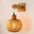 Rustikale handgewebte Rattan- und Holz-Wandlampe | Temsk