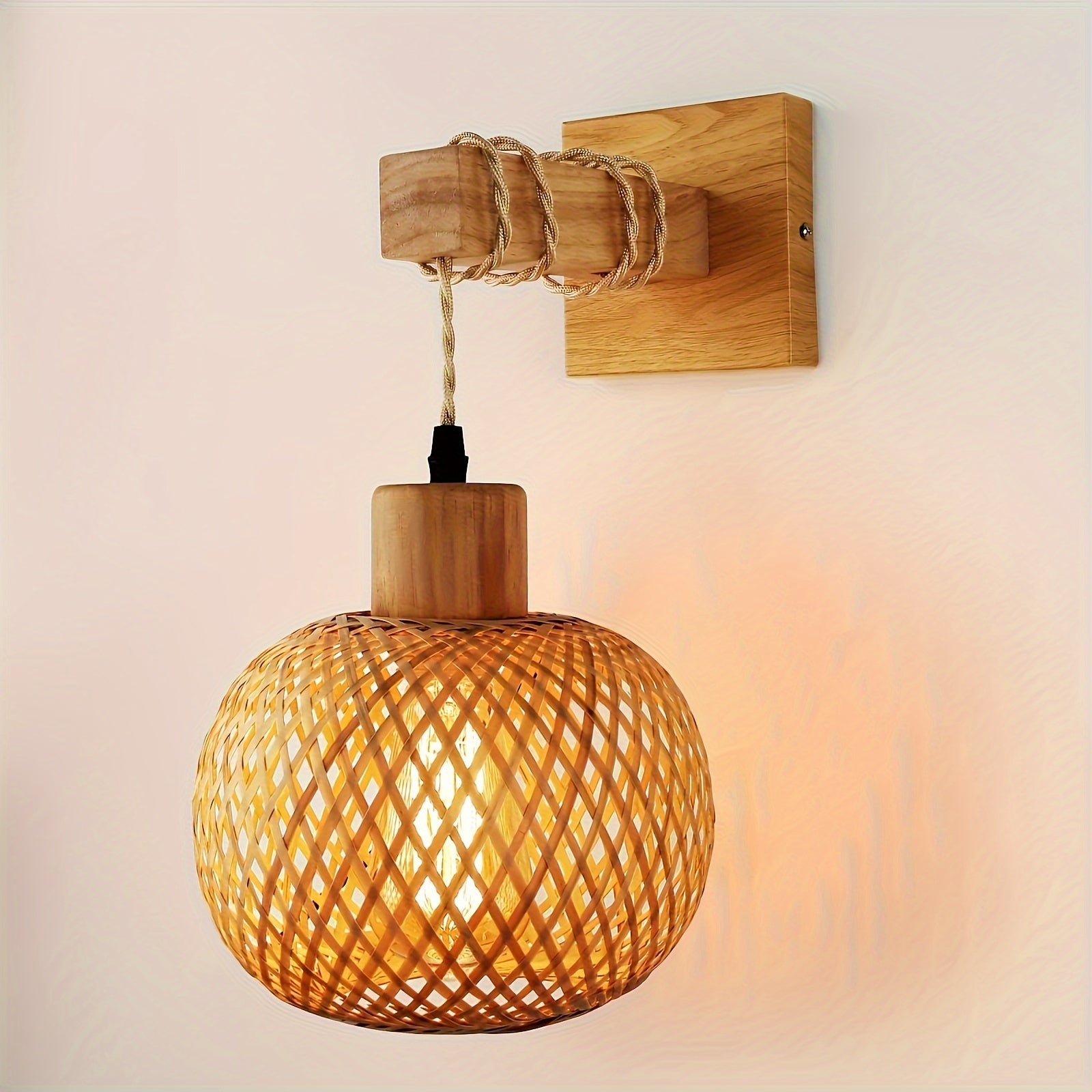 Rustikale handgewebte Rattan- und Holz-Wandlampe | Temsk