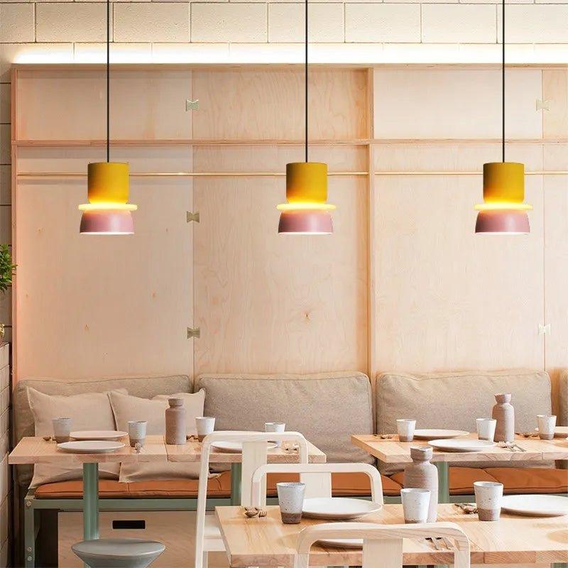 Chico Pendelleuchten mit verspielten nordischen Farben für moderne Küchen | Temsk