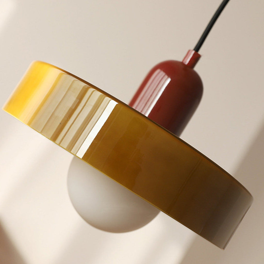 Nordische Pendelleuchte mit Retro-Glas-Look für bunte moderne Räume | Temsk