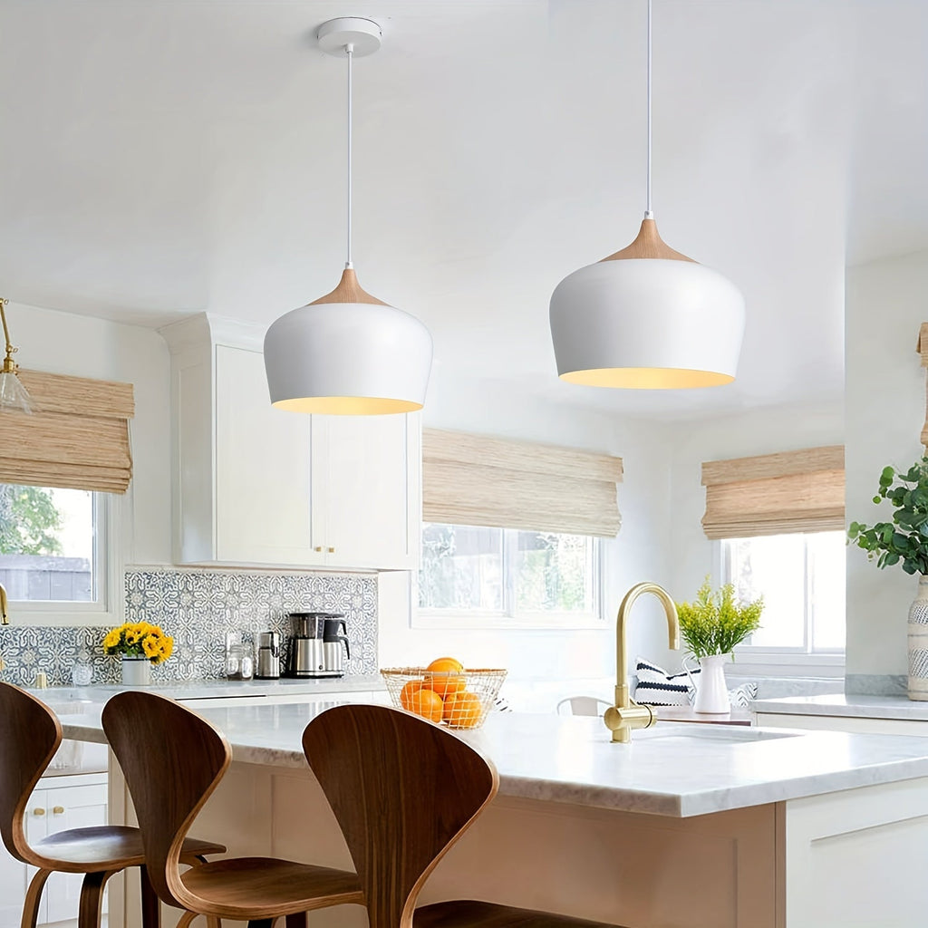 Moderne skandinavische Pendelleuchte mit Eisen- und Holzmaserungs-Design | Temsk