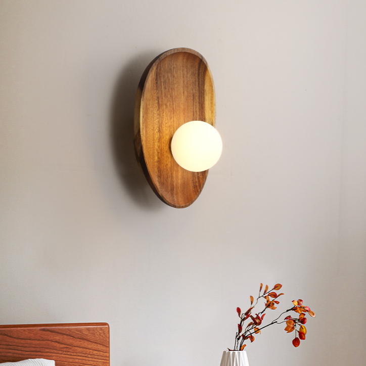 Verdara Wood Wall Lamp With Natural Warm Glow For Cozy Ambience | Snurv | Temsk