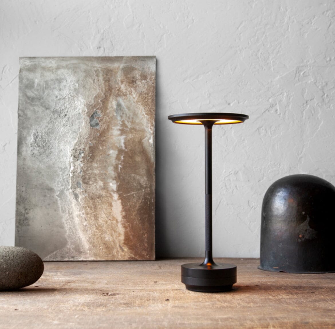LumaNova Cordless Touch Lamp With Dimmable Wireless Lighting | Temsk