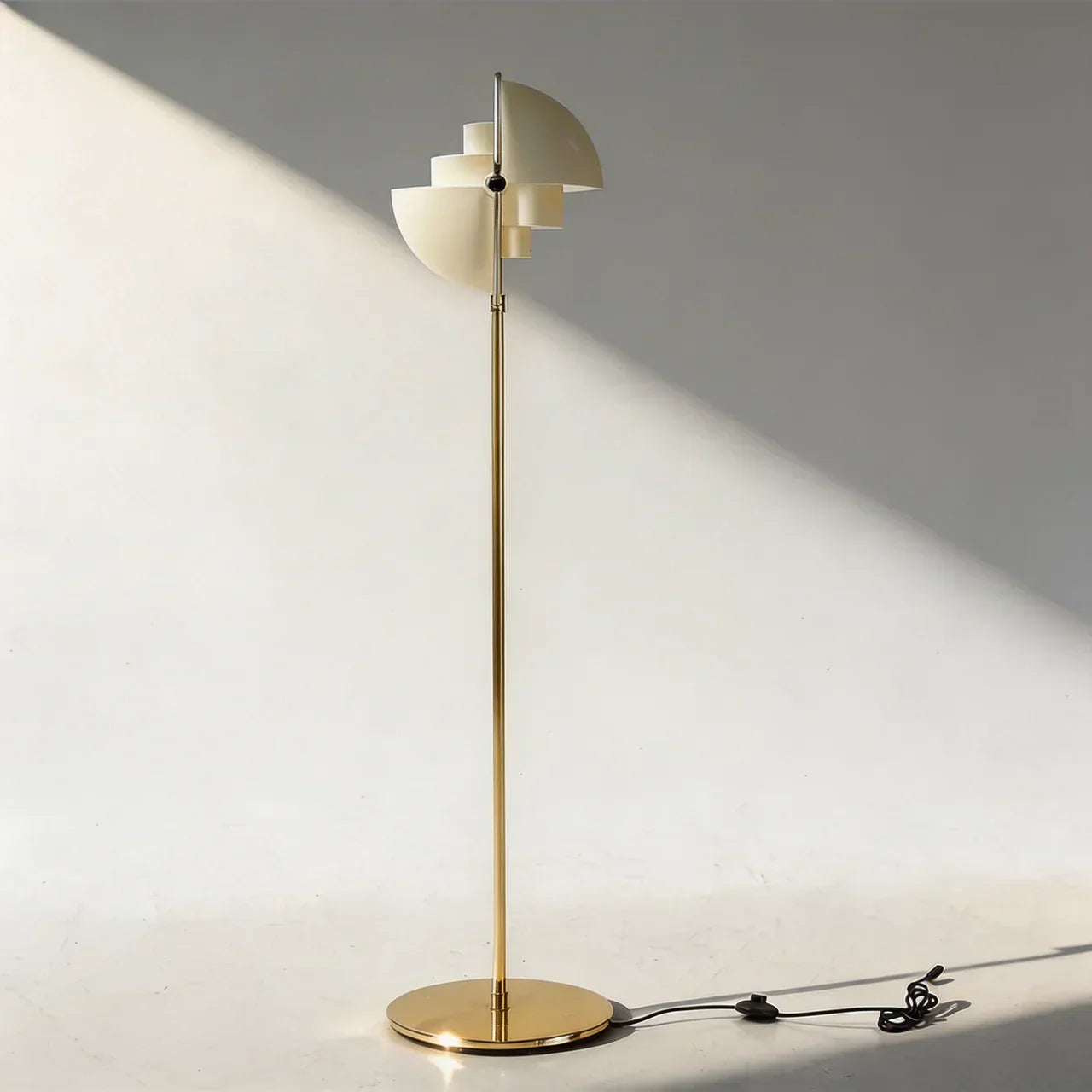 Danish Modern Directional Floor Lighting Fixture For Home Use | Temsk
