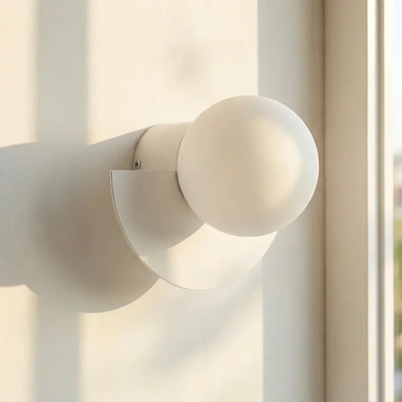 Wall Mounted Sconce Light in Semi Circle Metal With Integrated LED | Temsk