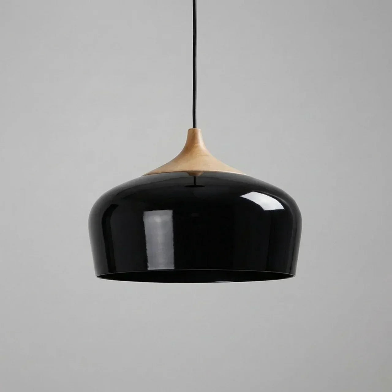 Pendant Light With Sculptural Shape Design In Metal And Wood | Temsk