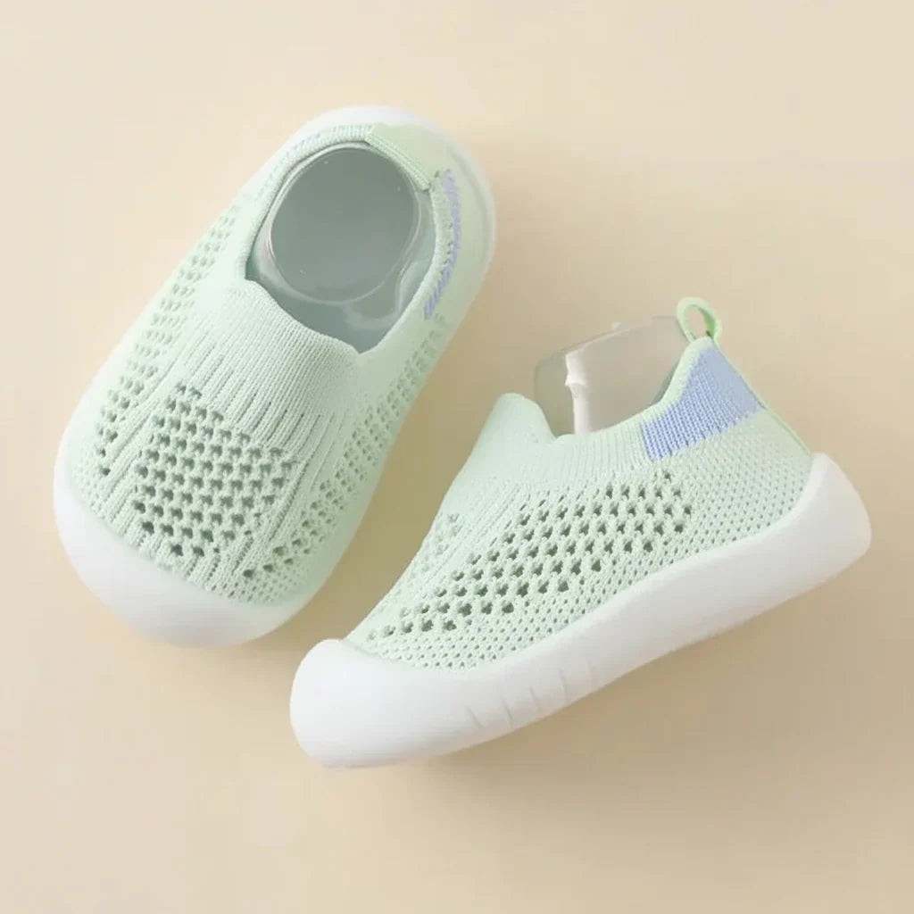 Lightweight Kids Sneakers With Breathable Mesh And Non Slip Sole | Temsk
