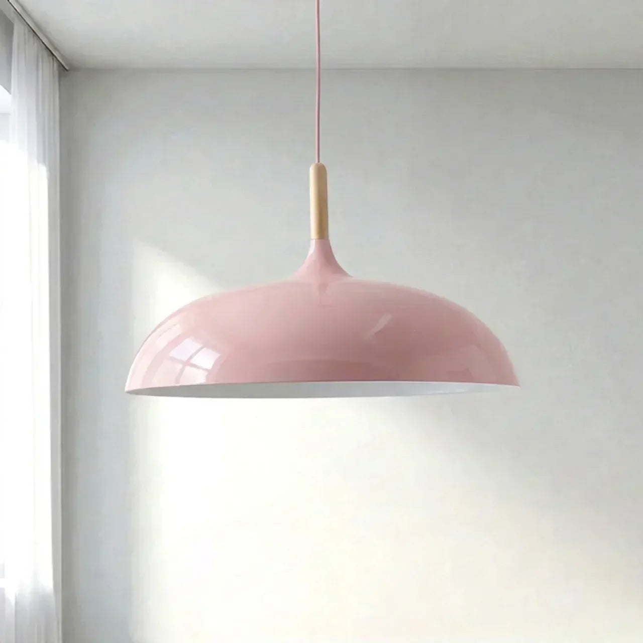 Pendant Light With Sculptural Shape Design In Metal And Wood | Temsk