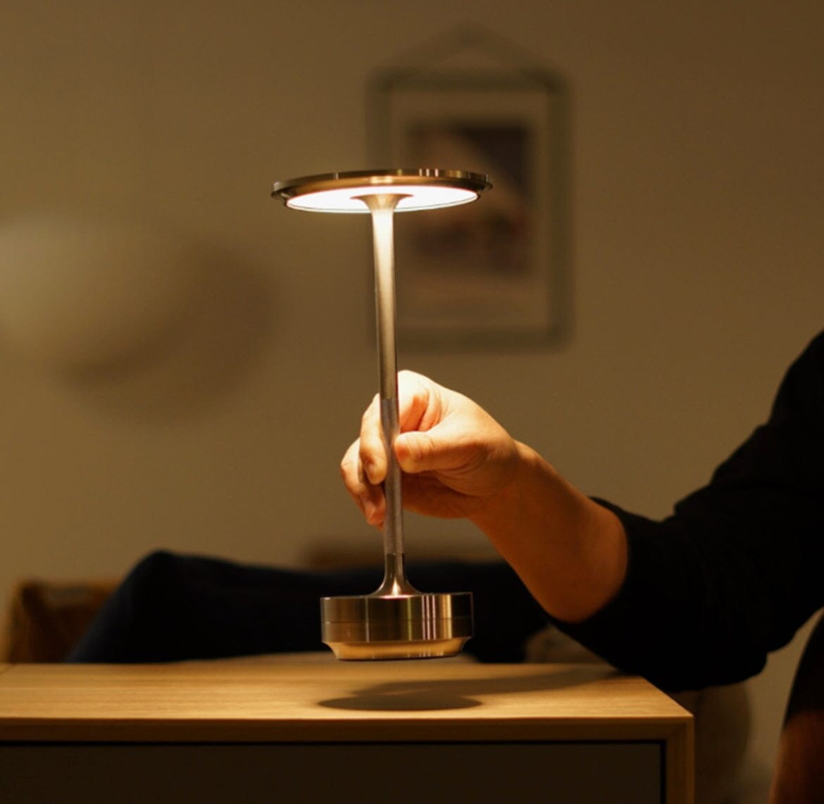 LumaNova Cordless Touch Lamp With Dimmable Wireless Lighting | Temsk