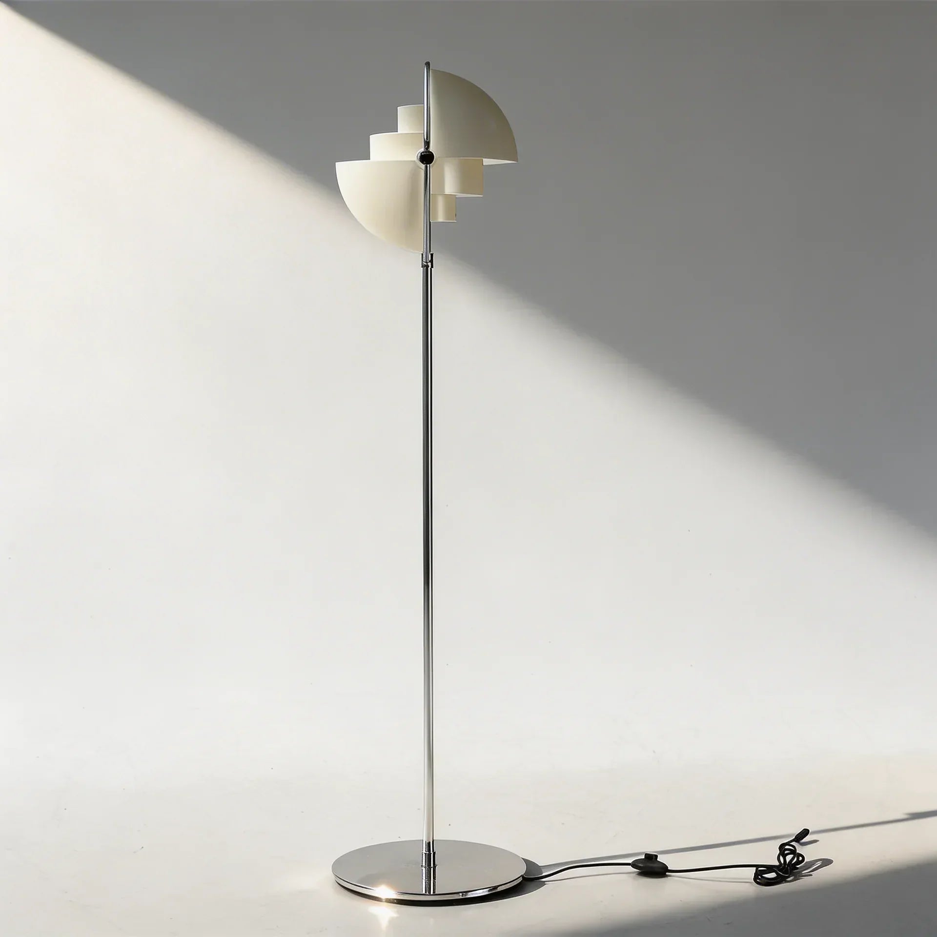 Danish Modern Directional Floor Lighting Fixture For Home Use | Temsk