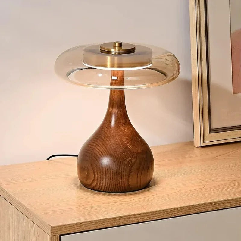 Andi Glas-Tischlampe mit Messing- und Holzakzenten | Temsk