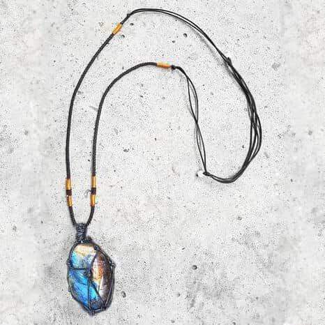 Mystical Labradorite Dragonheart Necklace - Aris | Temsk
