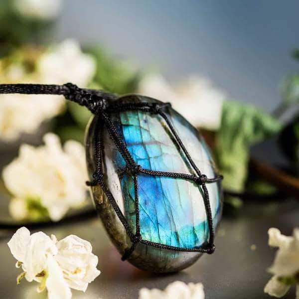 Mystical Labradorite Dragonheart Necklace - Aris | Temsk