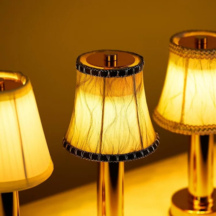 NovaForge CNC-bearbejdet messing trådløs bordlampe med downlight | Temsk