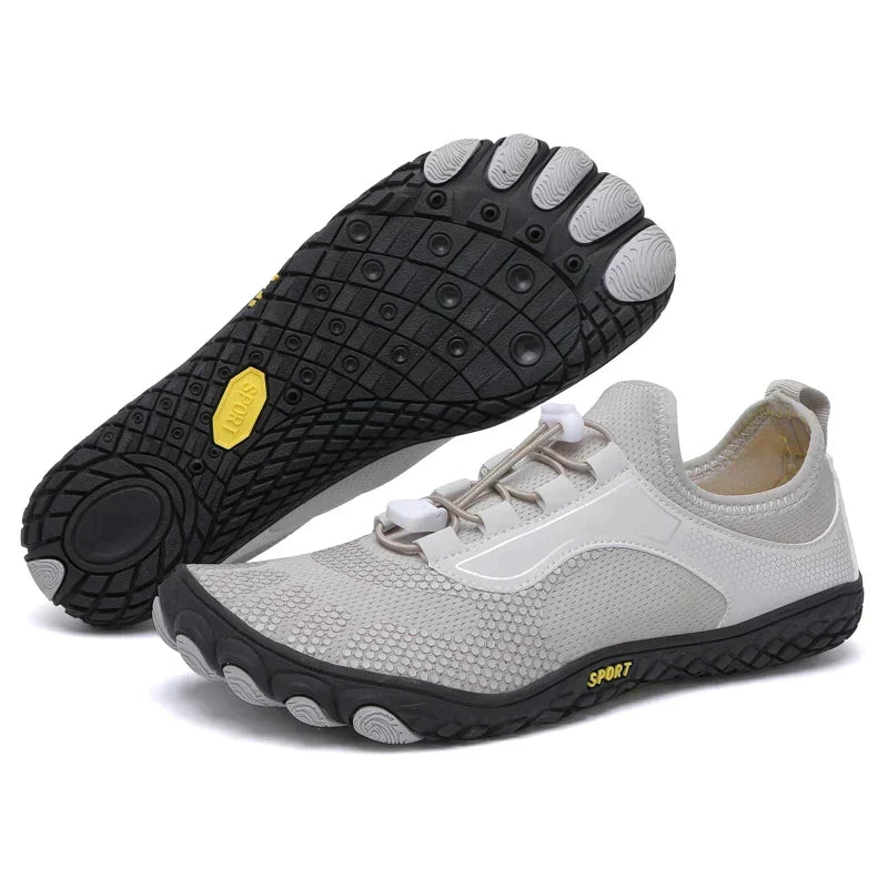Extra wide toe box for natural toe spread. Ideal for bunions or hammertoes.