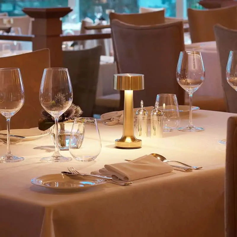 LumaNova Retro LED Wireless Rechargeable Table Lamp For Restaurants | Temsk