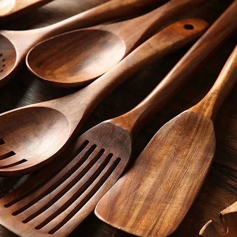 Teak Kitchen Utensil Set For Elegant Cooking In Modern Kitchen | Temsk