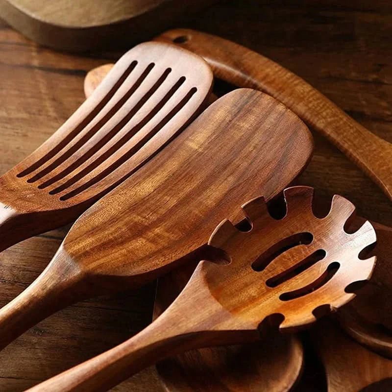 Teak Kitchen Utensil Set For Elegant Cooking In Modern Kitchen | Temsk