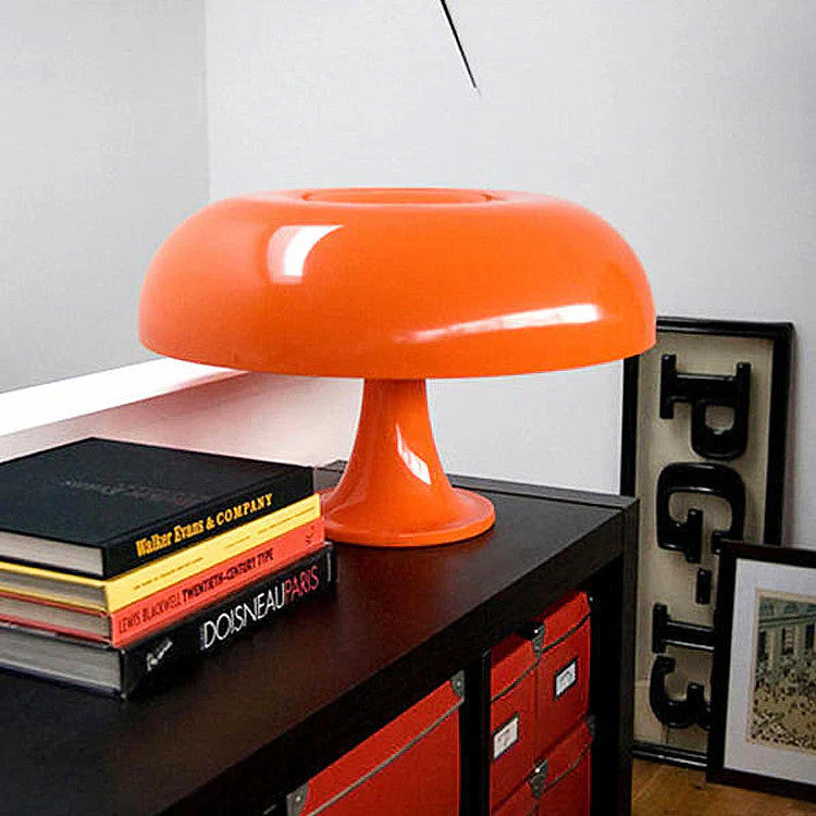 Pilzlampe im Bauhaus-Stil für warme Wohnatmosphäre | Temsk