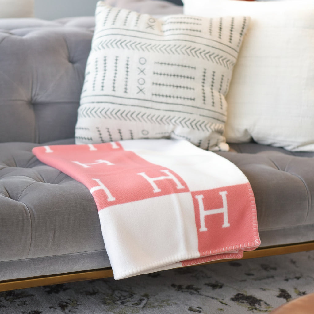 Damen Kuscheldecke mit modernem Design für entspannte Abende | Temsk