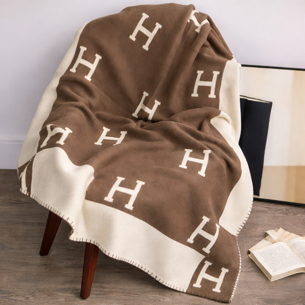 Damen Kuscheldecke mit modernem Design für entspannte Abende | Temsk